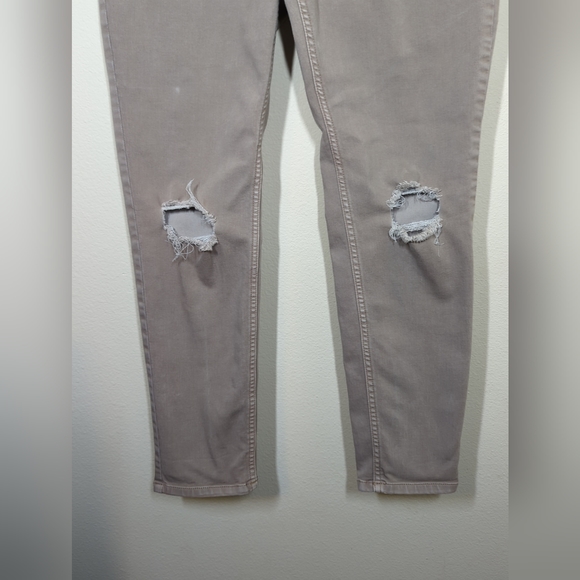 Free People Womens Size 31 Jeans Skinny Beige Distressed Ripped Denim - Picture 6 of 7